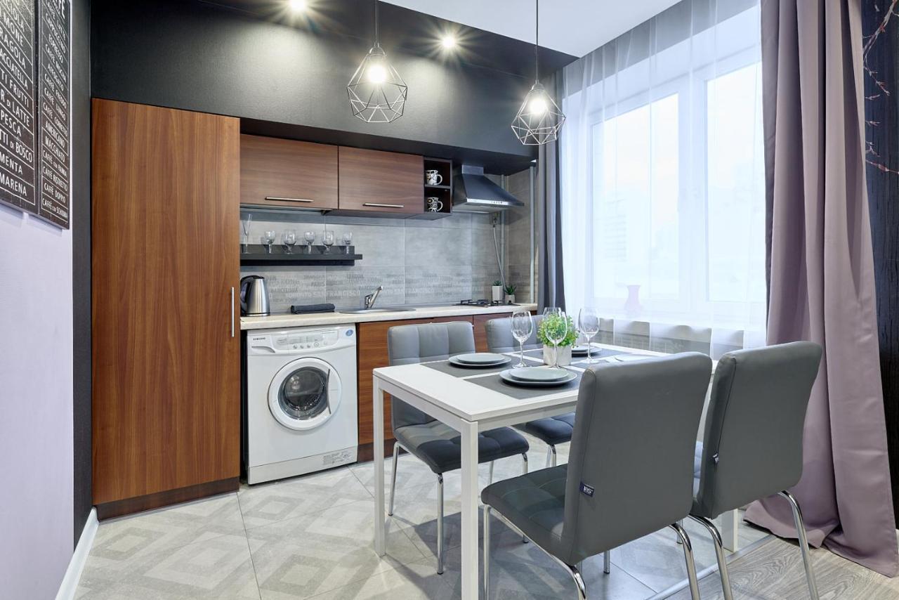 New Apart Lesi Ukrainky Blvd And Olimpiyska And Kreshchatyk And Manhattan City With Parking Kyiv Exterior photo
